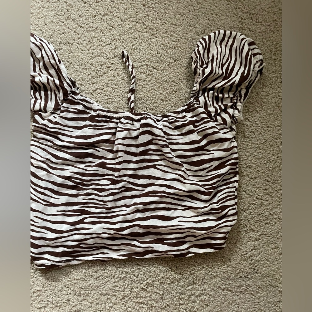 motel rocks, top size small, zebra print